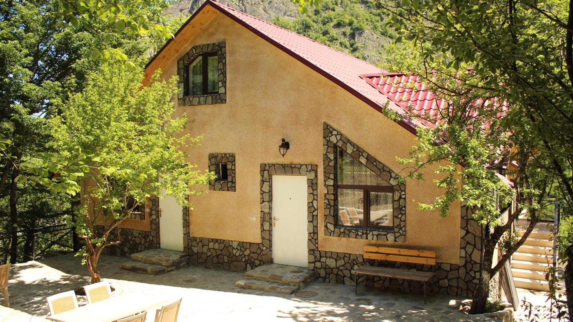 Quba Ugur Hotel Exterior photo